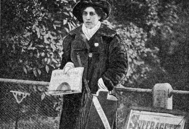 Princess Sophia Duleep Singh selling copies of the 'The Suffragette'